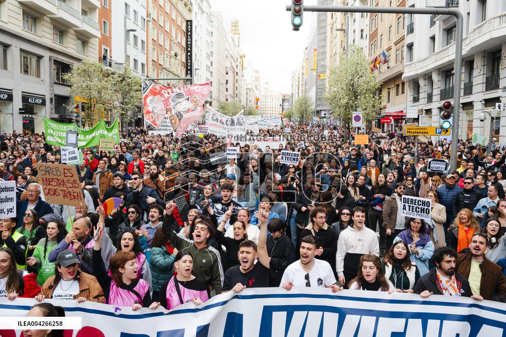 Demonstration For The Right To Decent Housing - Madrid