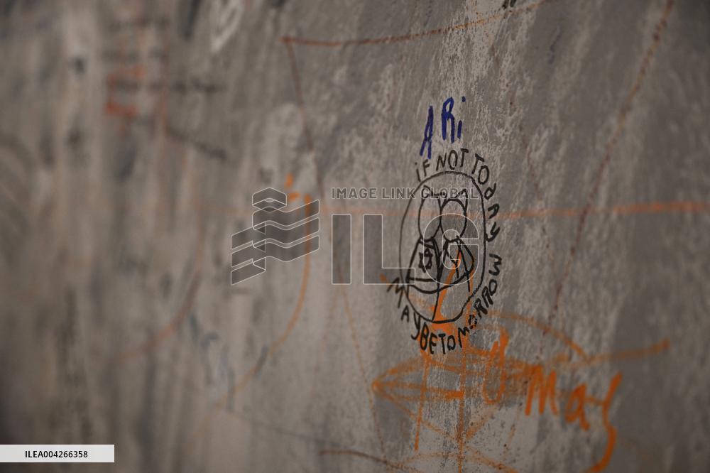 Dutch Hamas Tunnel Replica Sparks Debate - Amsterdam