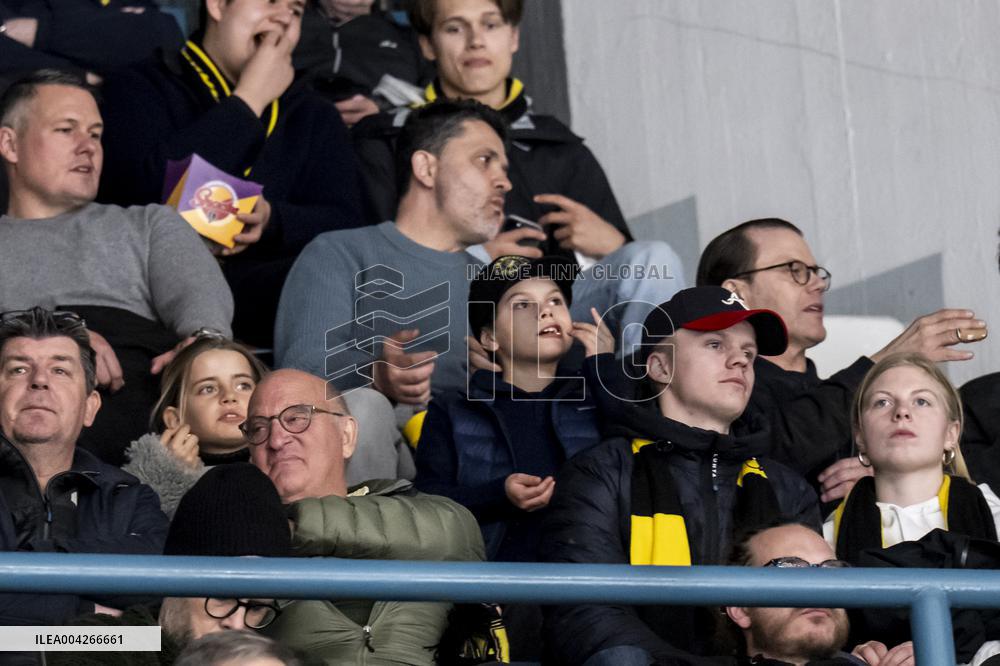 PRINCE DANIEL AND OSCAR AT ICE HOCKEY GAME