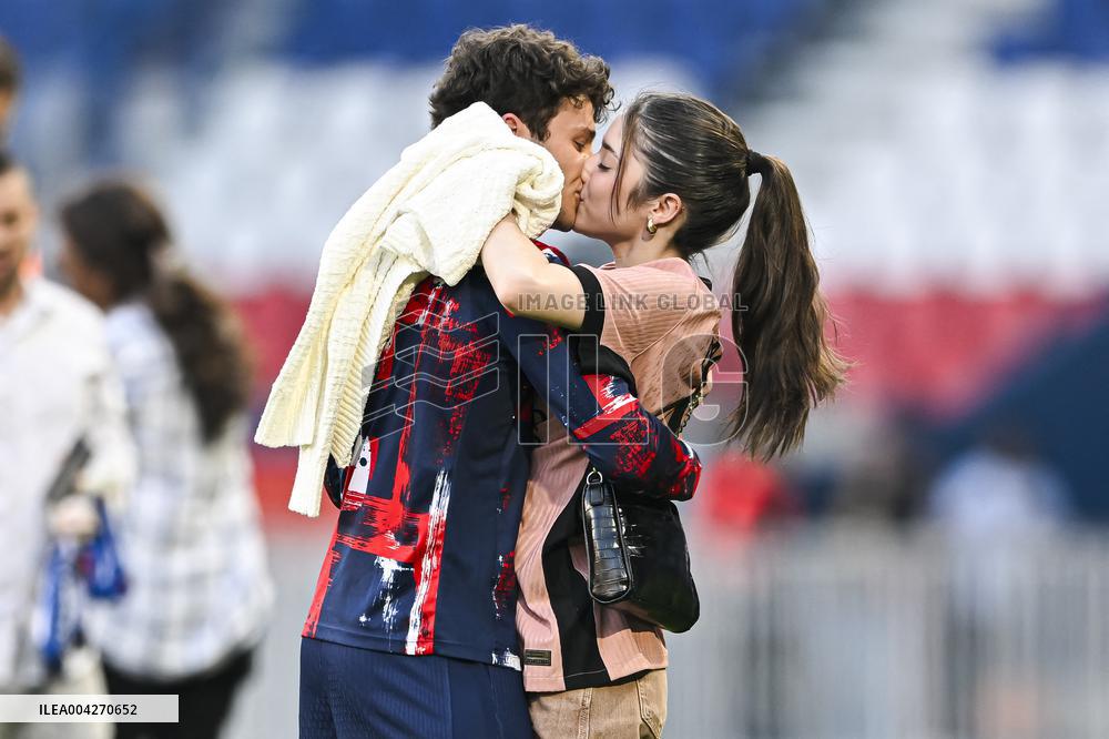 Ligue 1 McDonalds - Paris Saint-Germain v Angers SCO
