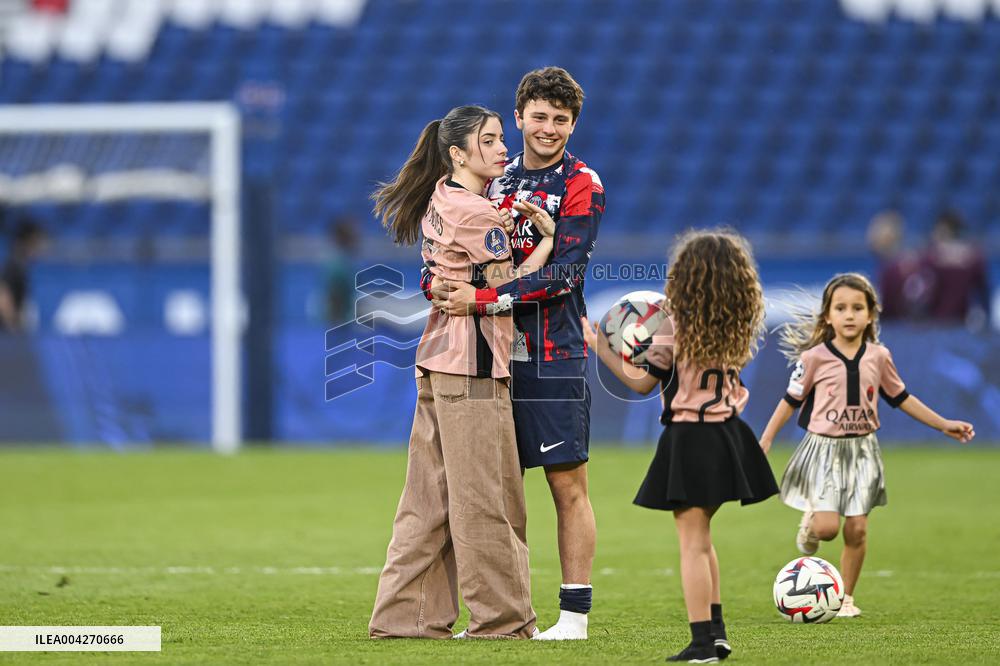 Ligue 1 McDonalds - Paris Saint-Germain v Angers SCO