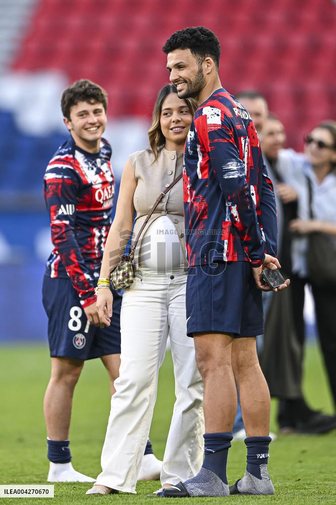 Ligue 1 McDonalds - Paris Saint-Germain v Angers SCO
