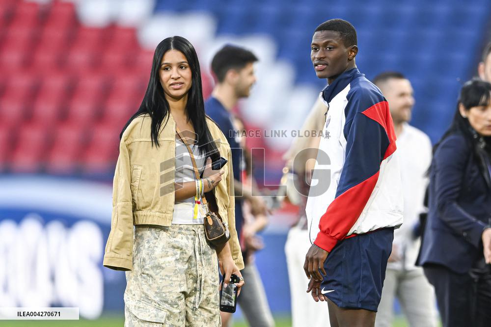 Ligue 1 McDonalds - Paris Saint-Germain v Angers SCO
