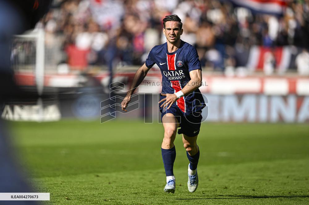 Ligue 1 McDonalds - Paris Saint-Germain v Angers SCO