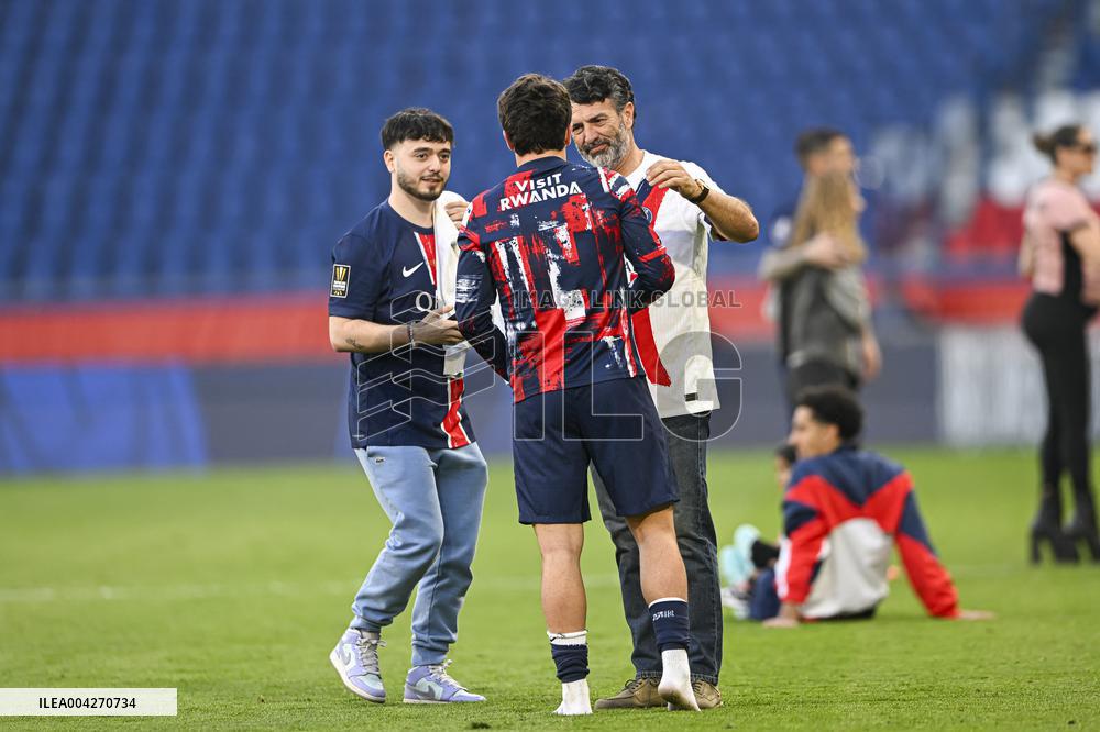 Ligue 1 McDonalds - Paris Saint-Germain v Angers SCO