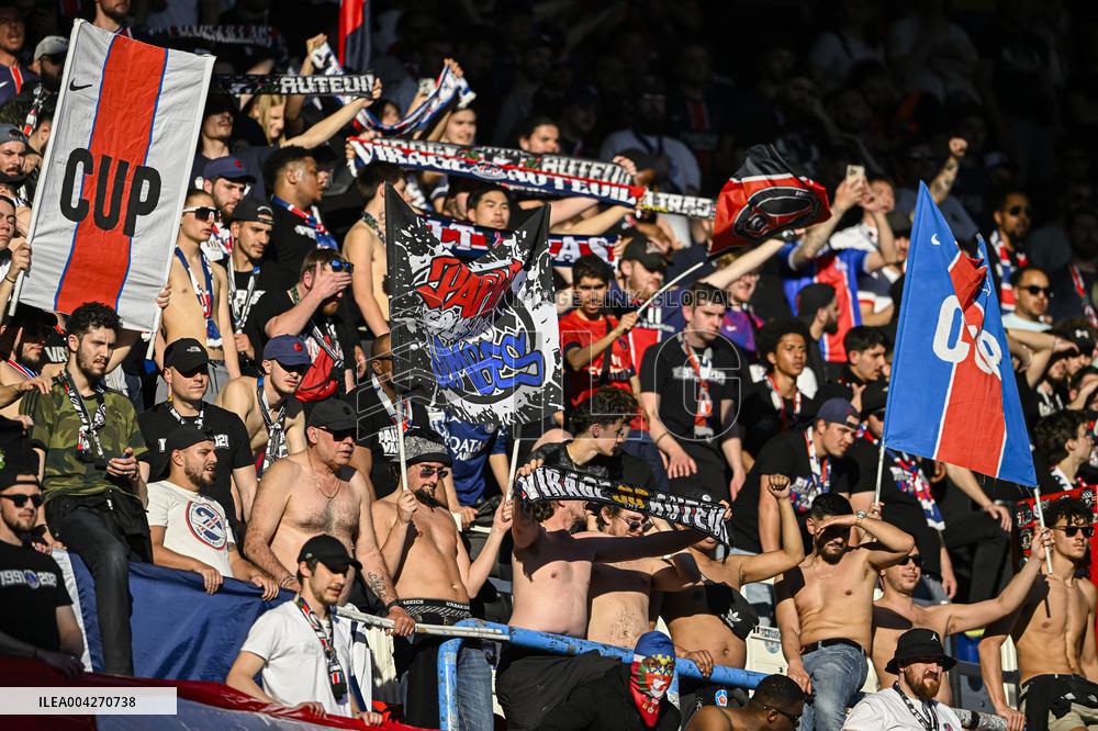 Ligue 1 McDonalds - Paris Saint-Germain v Angers SCO