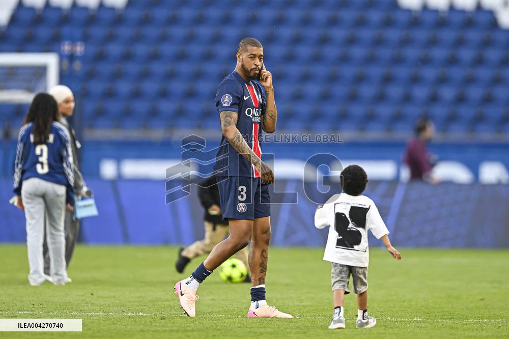 Ligue 1 McDonalds - Paris Saint-Germain v Angers SCO