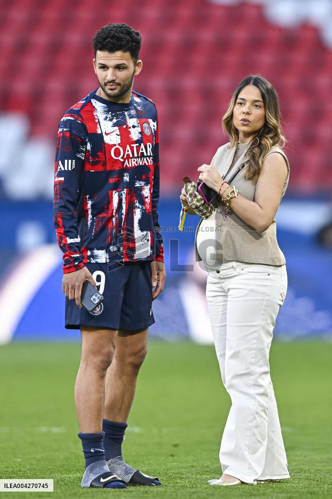 Ligue 1 McDonalds - Paris Saint-Germain v Angers SCO