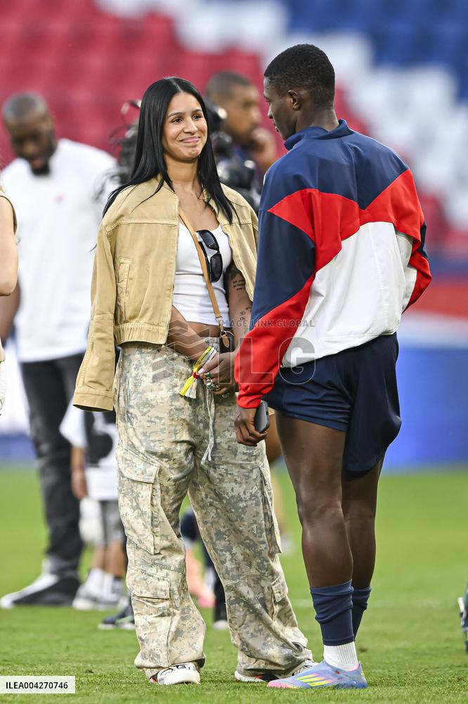 Ligue 1 McDonalds - Paris Saint-Germain v Angers SCO