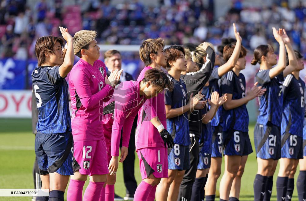 Football: Japan vs. Colombia