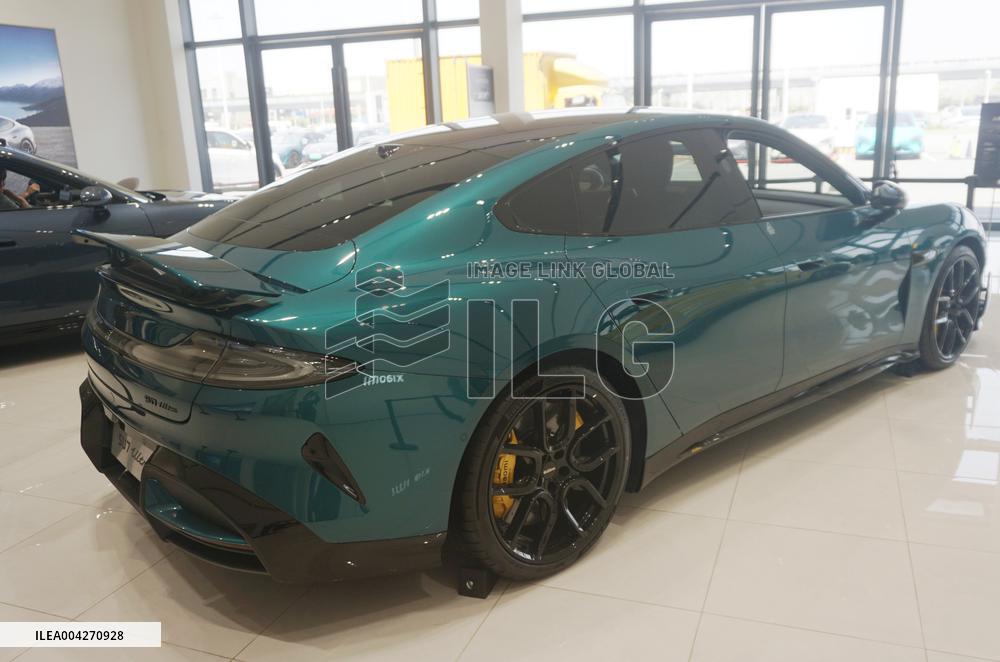 Xiaomi SU7 Ultra New Energy Vehicle