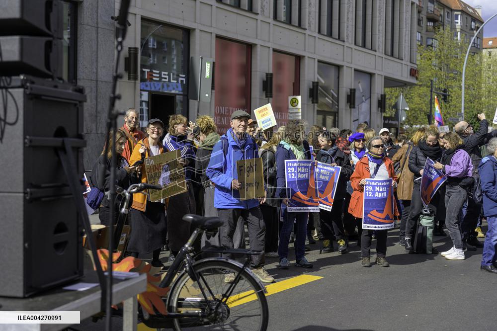 Demonstration against Tesla and Musk - Berlin
