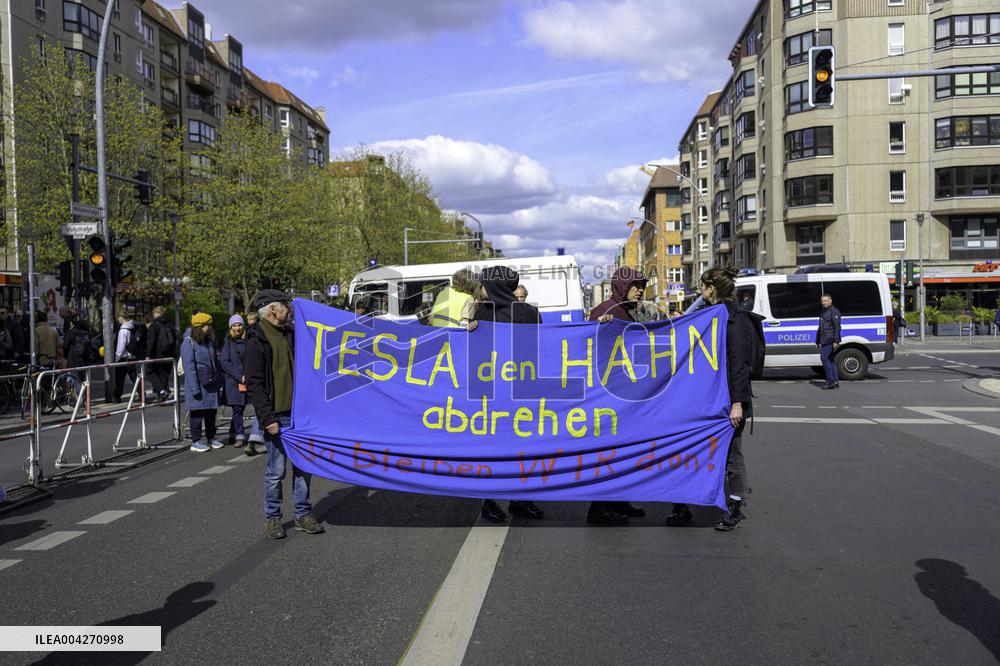 Demonstration against Tesla and Musk - Berlin