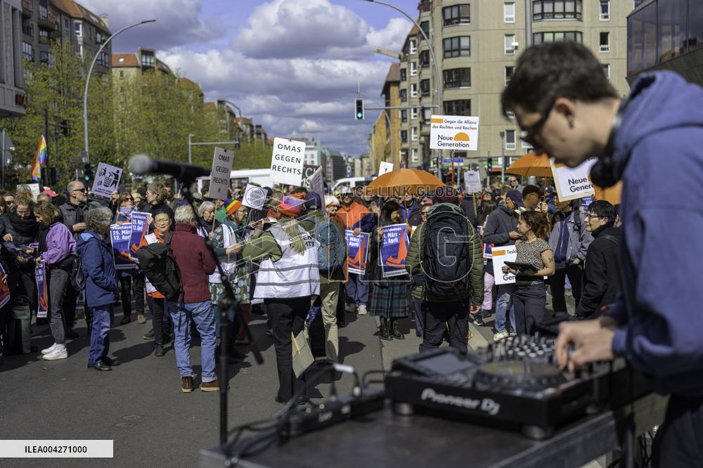 Demonstration against Tesla and Musk - Berlin