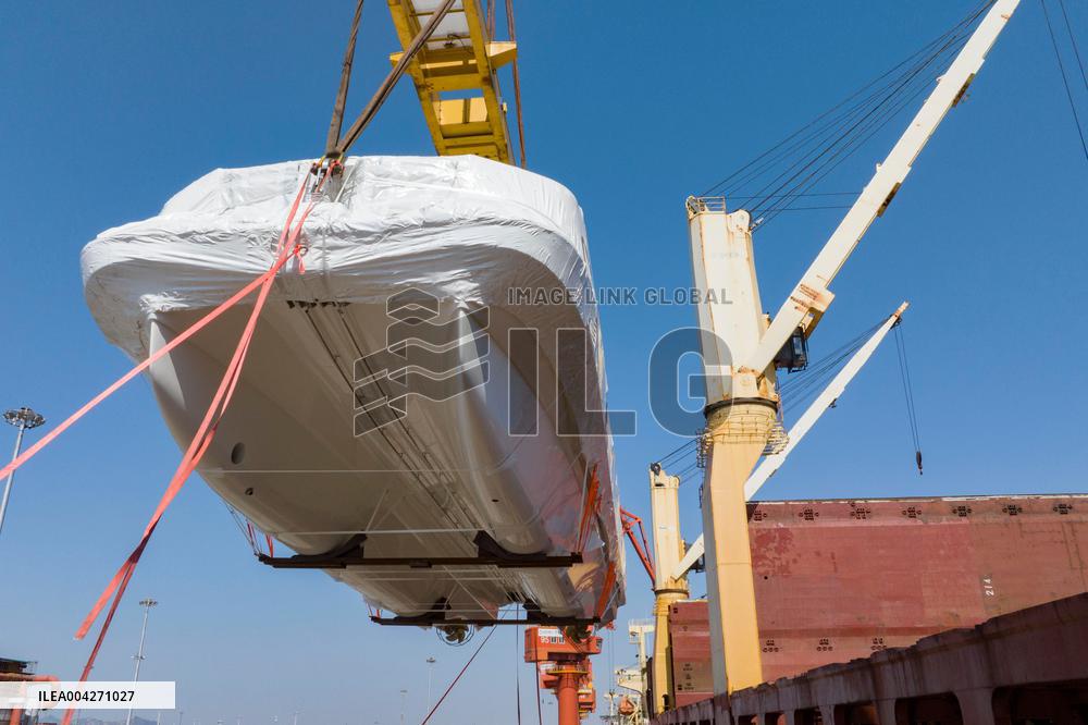 Lifeboats Shipped To France