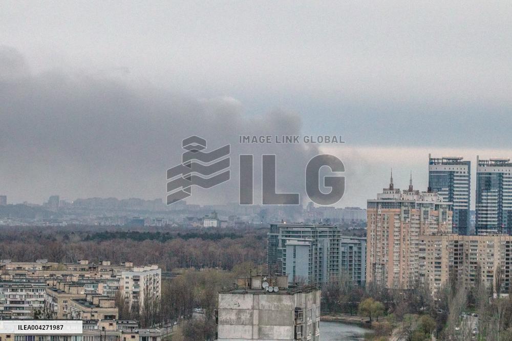 Russia launches ballistic missile attack on Kyiv