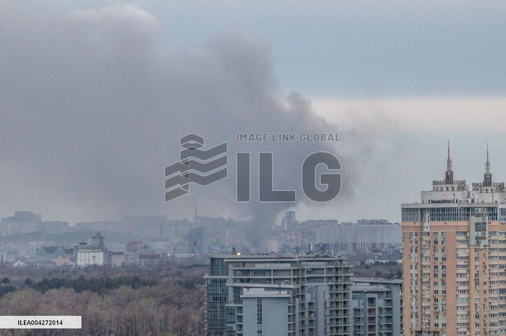 Russia launches ballistic missile attack on Kyiv