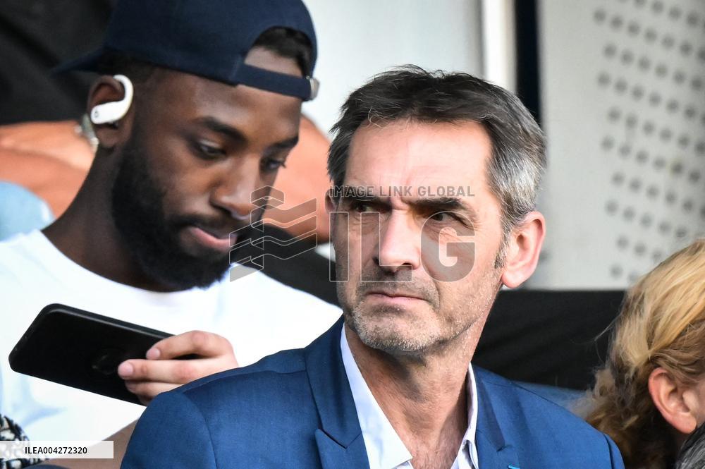 Ligue 1 PSG vs ANGERS SCO - celebrities - FA