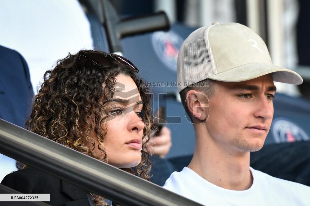 Ligue 1 PSG vs ANGERS SCO - celebrities - FA