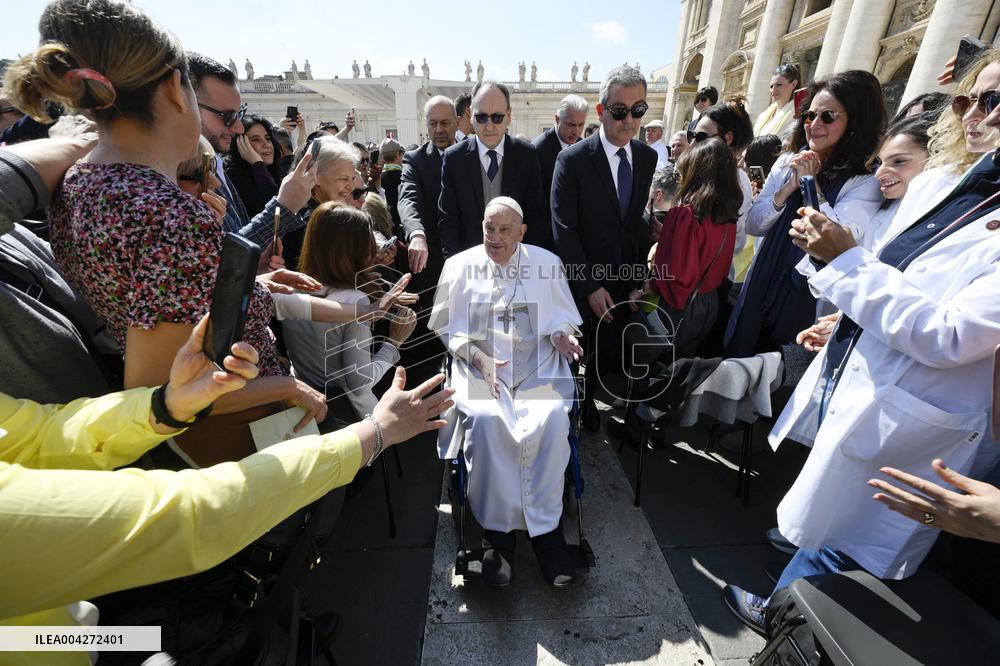 Pope Francis Surprise Appearance in St Peter's Square - Vatican