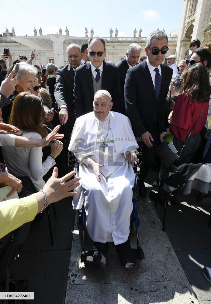 Pope Francis Surprise Appearance in St Peter's Square - Vatican