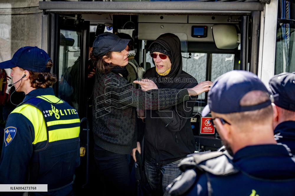 Extinction Rebellion Occupies Again A12 - The Hague