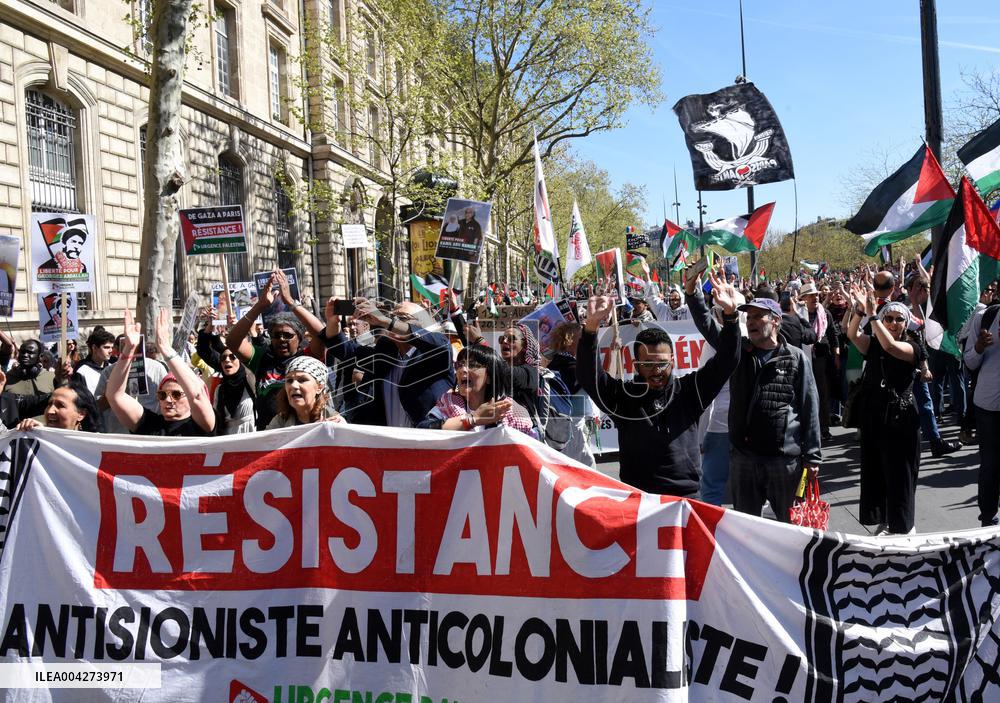 Demonstration Against The Far Right - Paris