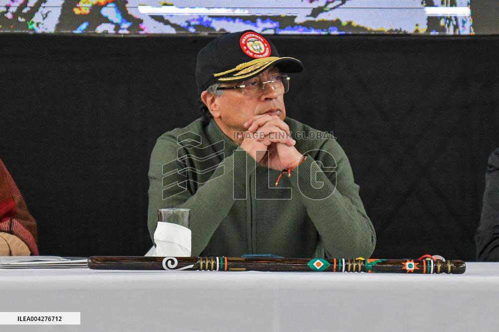 Colombia's Armed Group 'Comuneros del Sur' First to Disarm in Total Peace Process