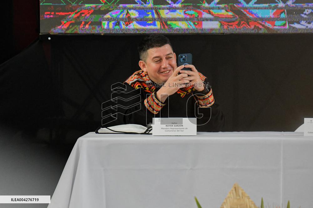 Colombia's Armed Group 'Comuneros del Sur' First to Disarm in Total Peace Process