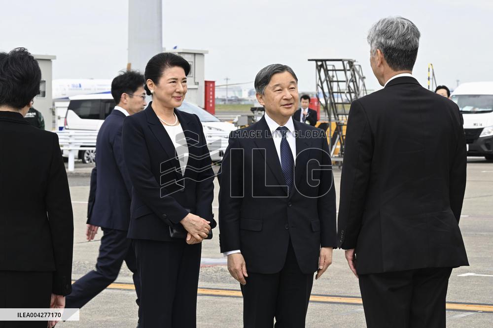 Japan emperor, empress off to Iwoto Island