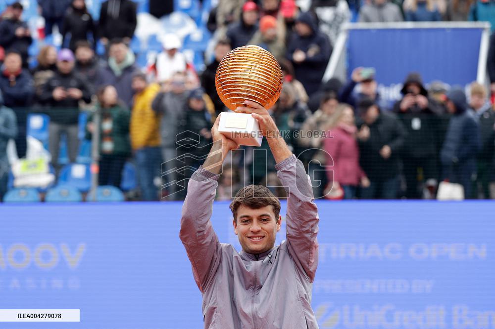 Flavio Cobolli Wins First ATP Tour Title in Bucharest