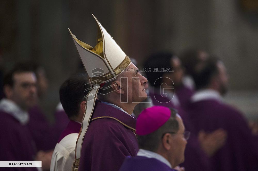 Veil of Veronica Ceremony at St. Peters Basilica - Vatican
