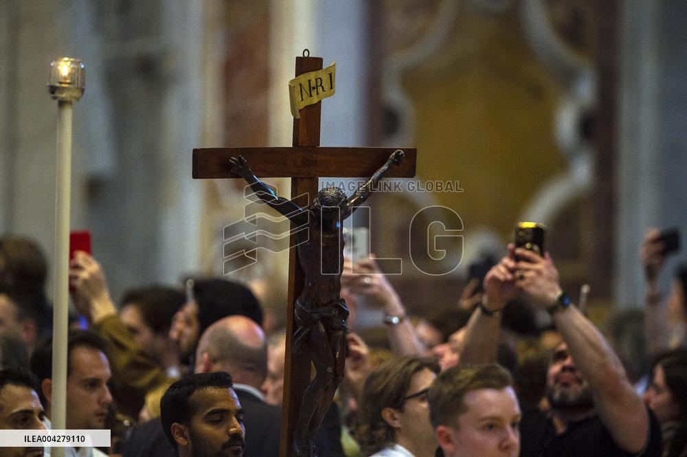 Veil of Veronica Ceremony at St. Peters Basilica - Vatican