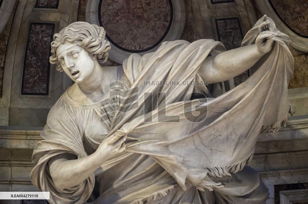 Veil of Veronica Ceremony at St. Peters Basilica - Vatican