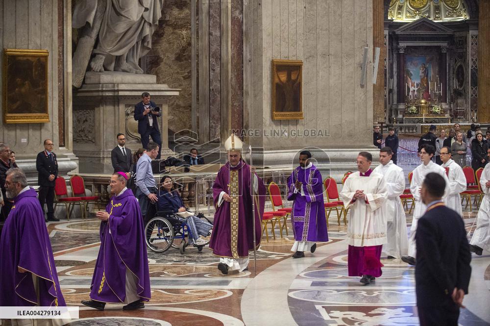 Veil of Veronica Ceremony at St. Peters Basilica - Vatican