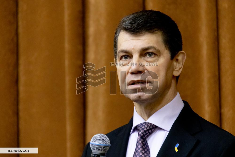 Andriy Yermak meets with students of Institute of International Relations in Kyiv