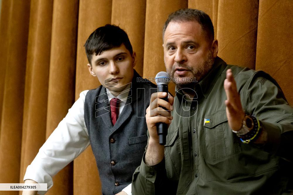 Andriy Yermak meets with students of Institute of International Relations in Kyiv