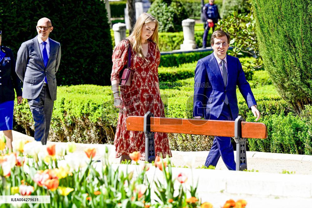 Princess Amalia Of The Netherlands Unveils A Plaque - Madrid