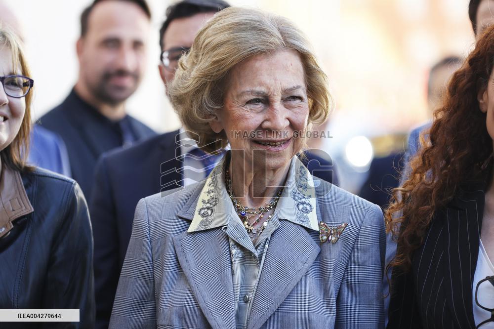 Queen Sofia Launches Extraordinary Brains Campaign - Madrid