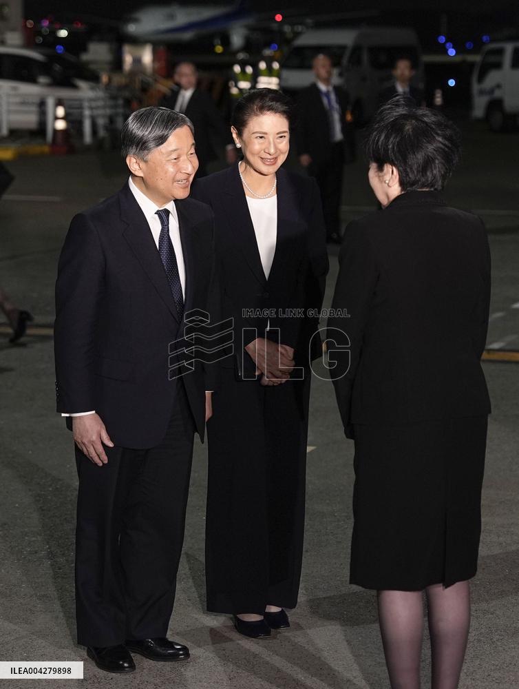 apan emperor, empress visit Iwoto Island