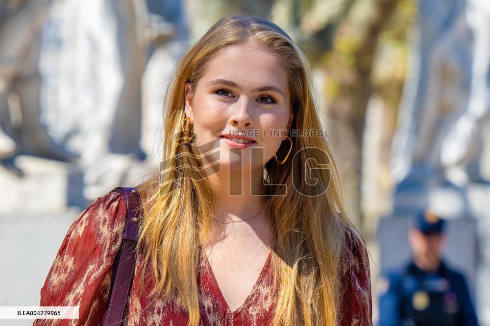 Princess Amalia Of The Netherlands Unveils A Plaque - Madrid