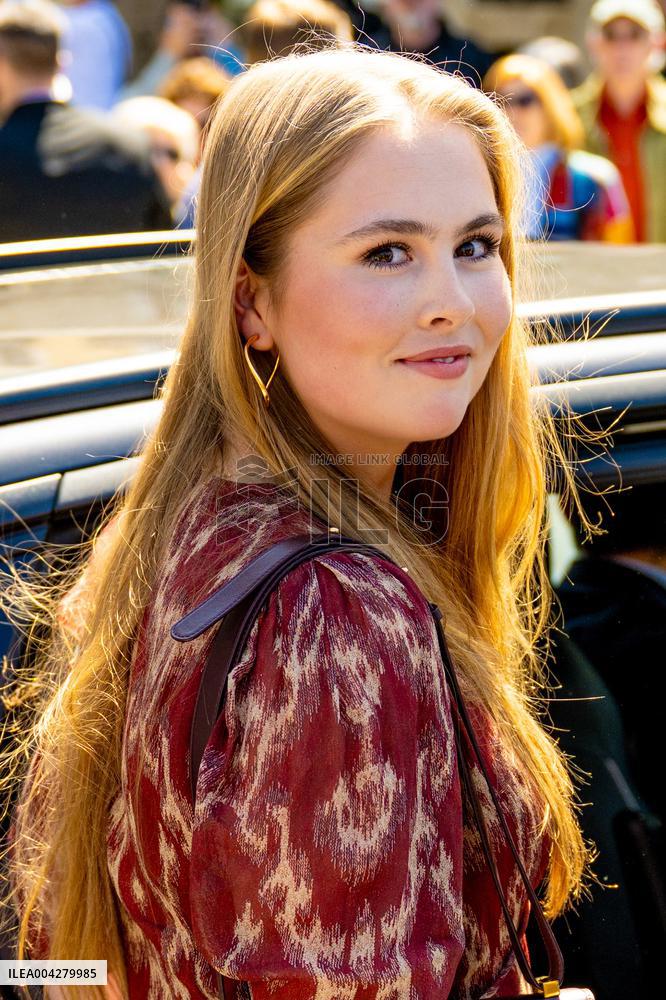 Princess Amalia Of The Netherlands Unveils A Plaque - Madrid