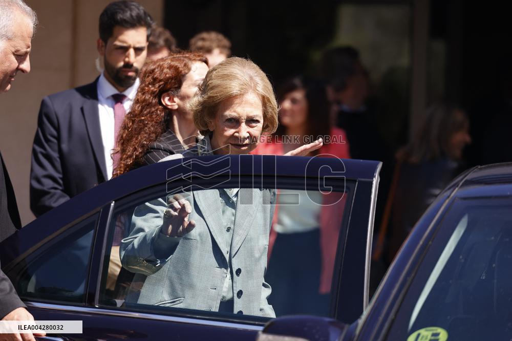 Queen Sofia Launches Extraordinary Brains Campaign - Madrid