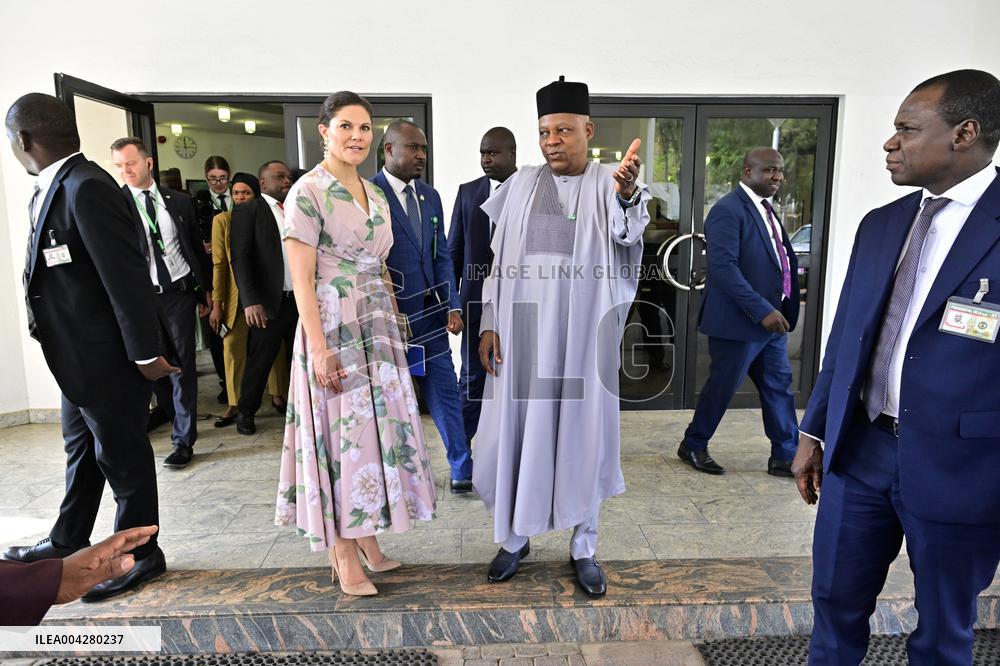 CROWN PRINCESS VICTORIA IN NIGERIA