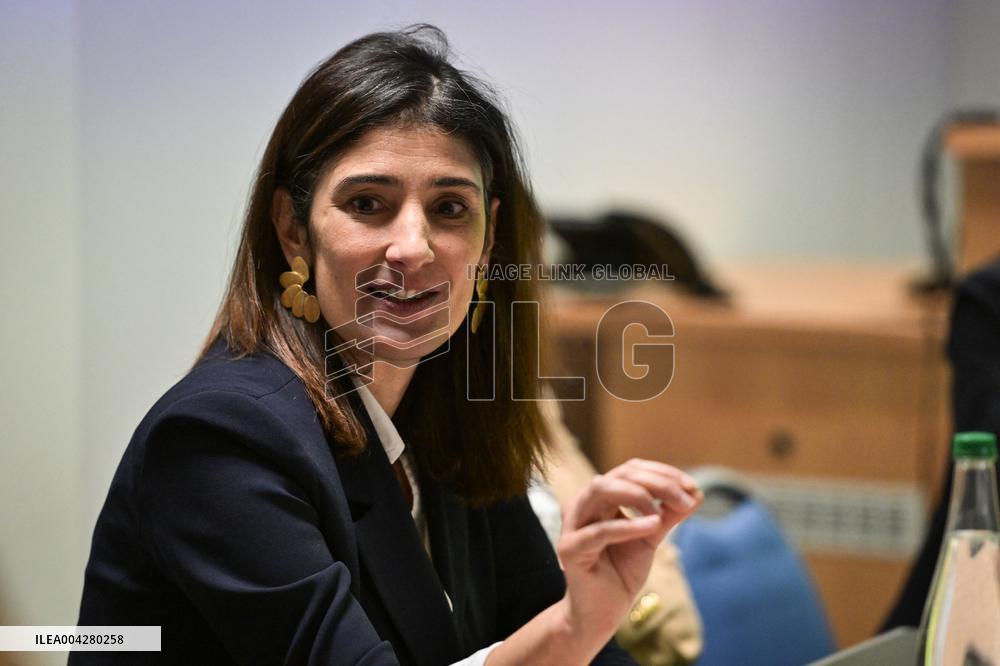 Laurent Marcangeli visits Institut Gustave Roussy near Paris FA