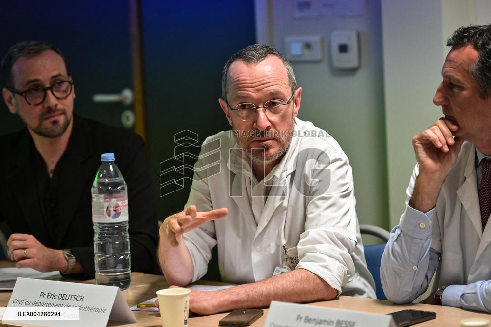 Laurent Marcangeli visits Institut Gustave Roussy near Paris FA