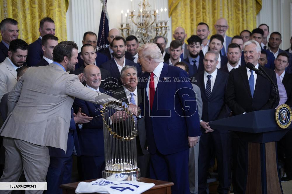 Donald Trump welcomes Los Angeles Dodgers - Washington