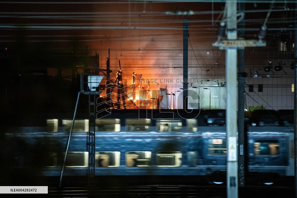 A Fire Burning At A Recycling Plant Close To The Tribunal De Paris Courthouse - Paris