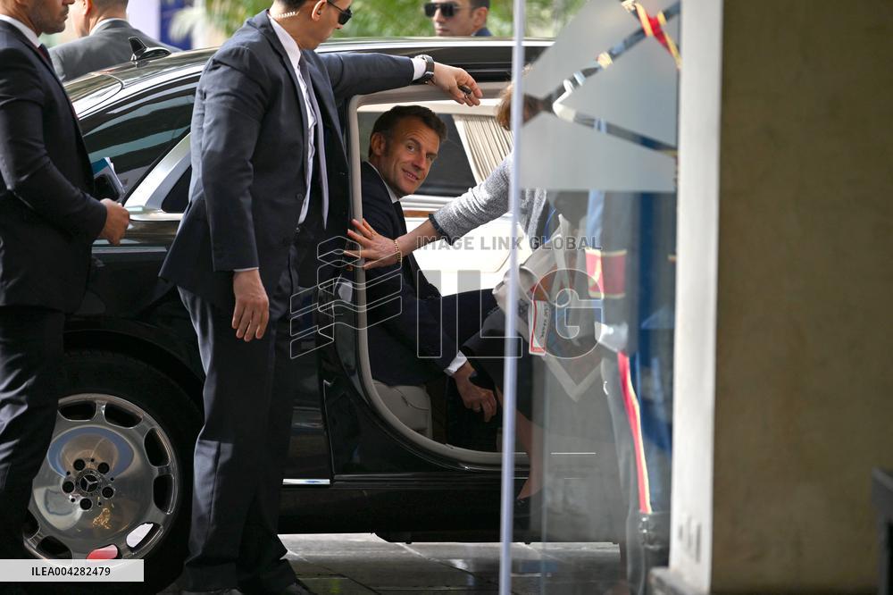 Presidents Sissi And Macron Ride The Metro - Cairo