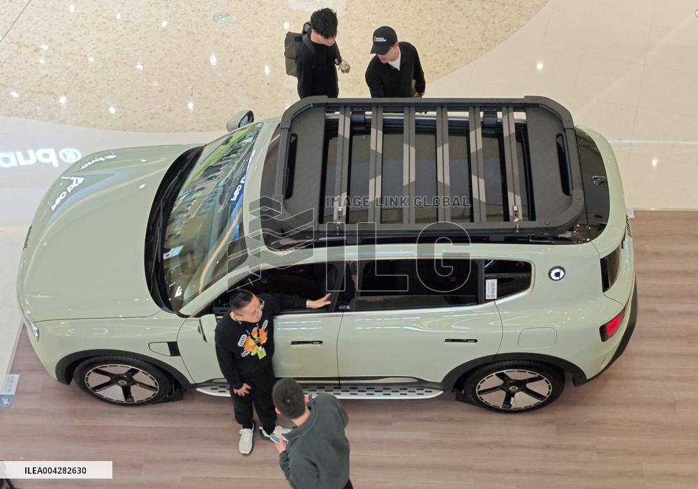 Mercedes Smart Sales Surge